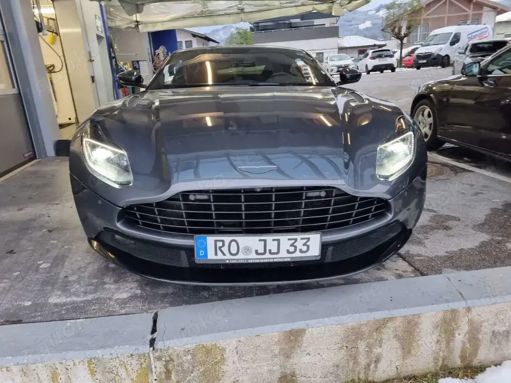 Aston Martin DB11 DB11 V8 Coupe