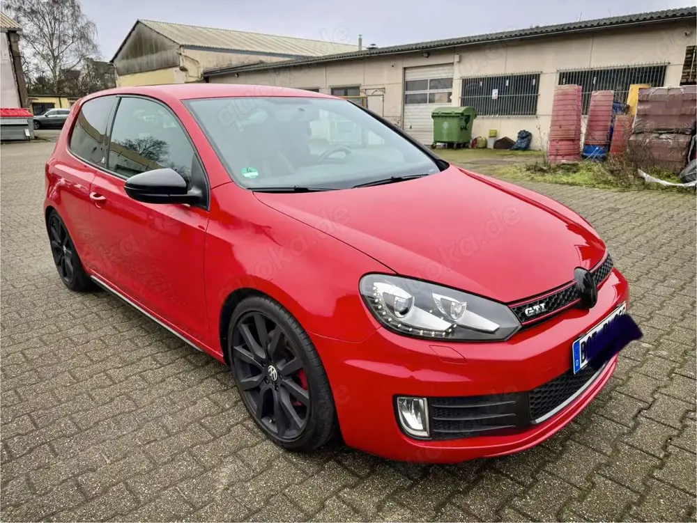 Volkswagen Golf GTI 2.0 adidas