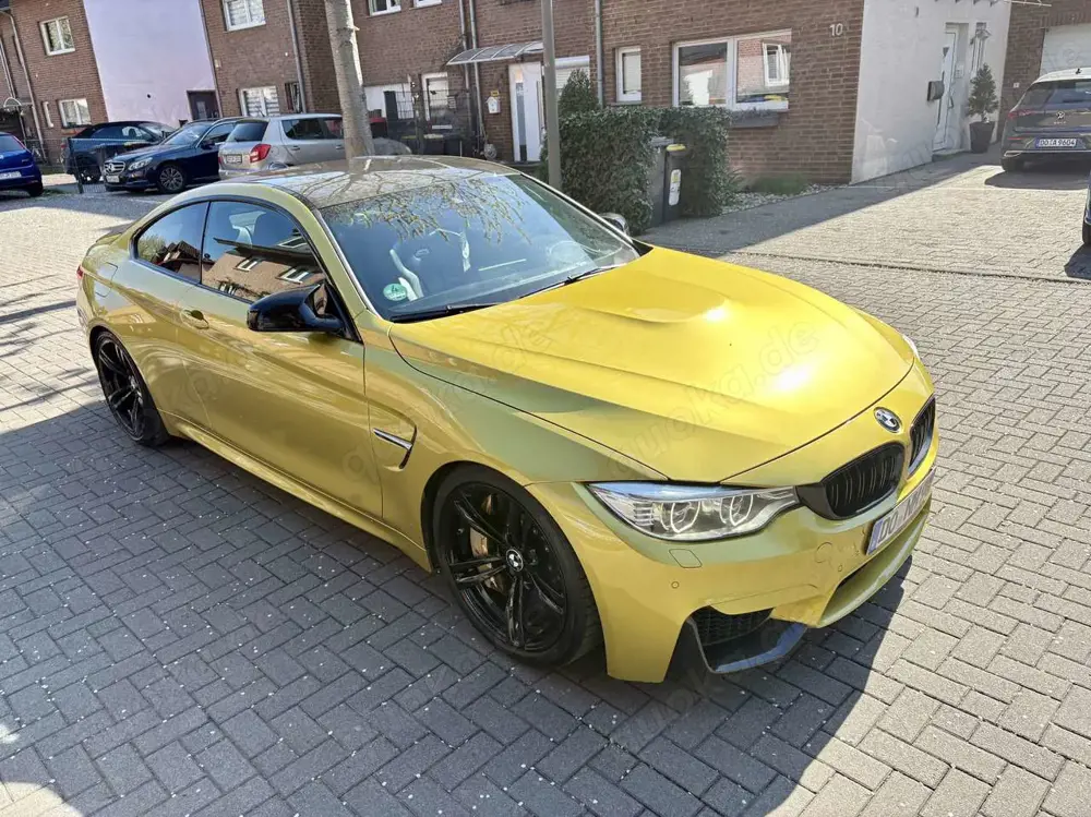 BMW M4 Coupe DKG HUD LED Carbonpaket Spoiler ohne OPF
