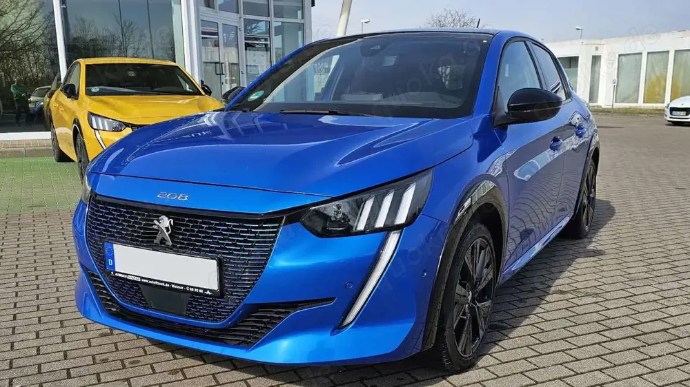 Peugeot 208 e-208 GT Navi, Panorama, Allwetterreifen, 11 KW