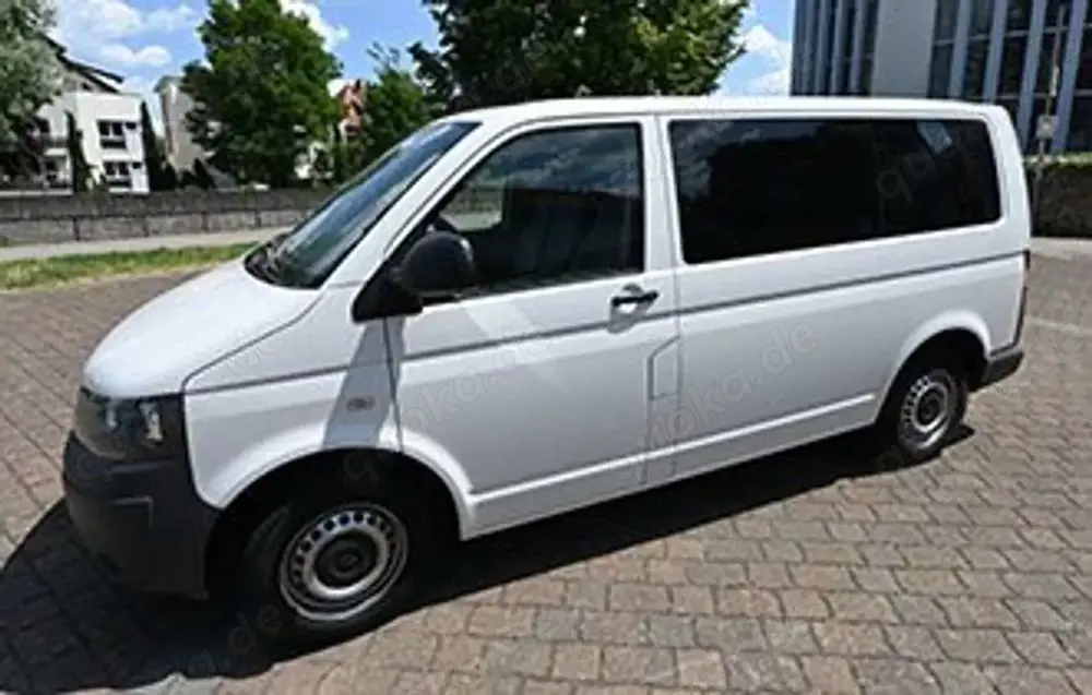 Volkswagen T5 Kombi T5 Volkswagen, sehr guter Zustand (innen/außen)