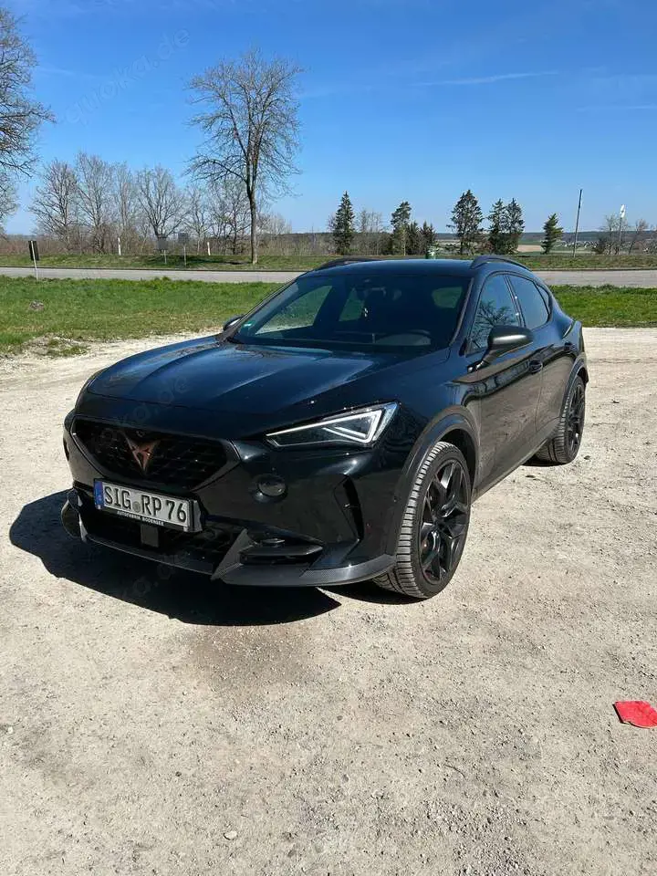 CUPRA Formentor VZ5 2.5 TSI DSG 4Drive Navi*Leder*Pano*SHZ*E-Heck*