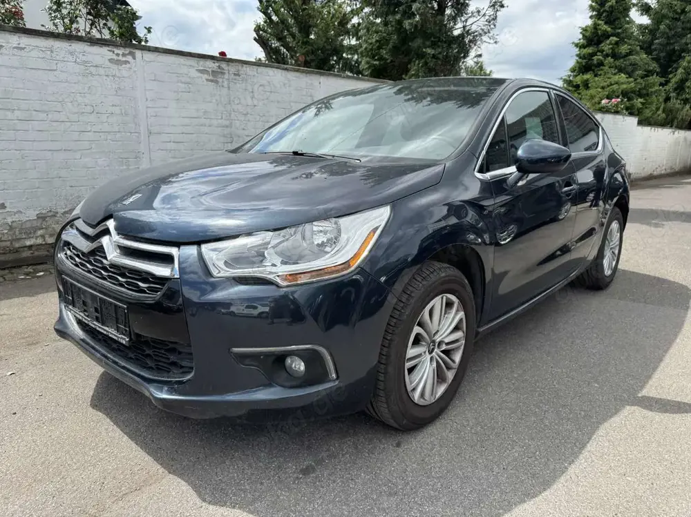 DS Automobiles DS 4 HDi 110 SoChic