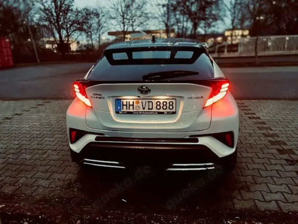 Toyota C-HR C-HR Hybrid Style Selection
