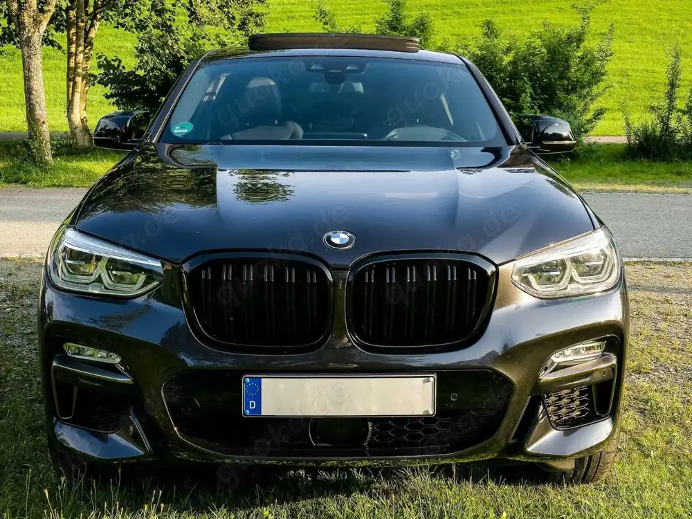 BMW X4 M M40d 8-fachbereift