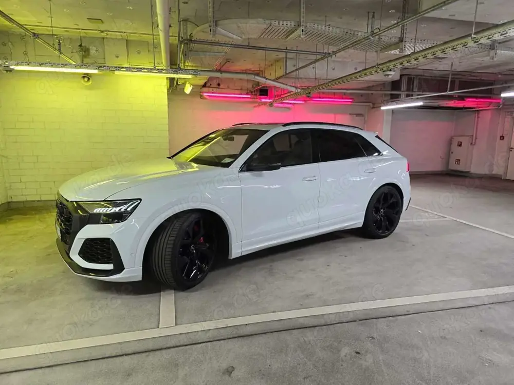 Audi RS Q8 RS Q8 TFSI quattro tiptronic