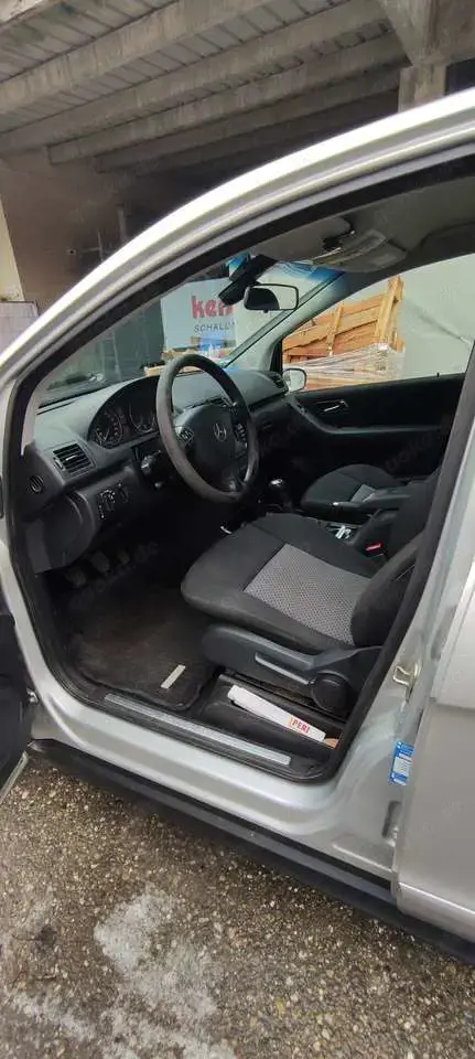 Mercedes-Benz 180