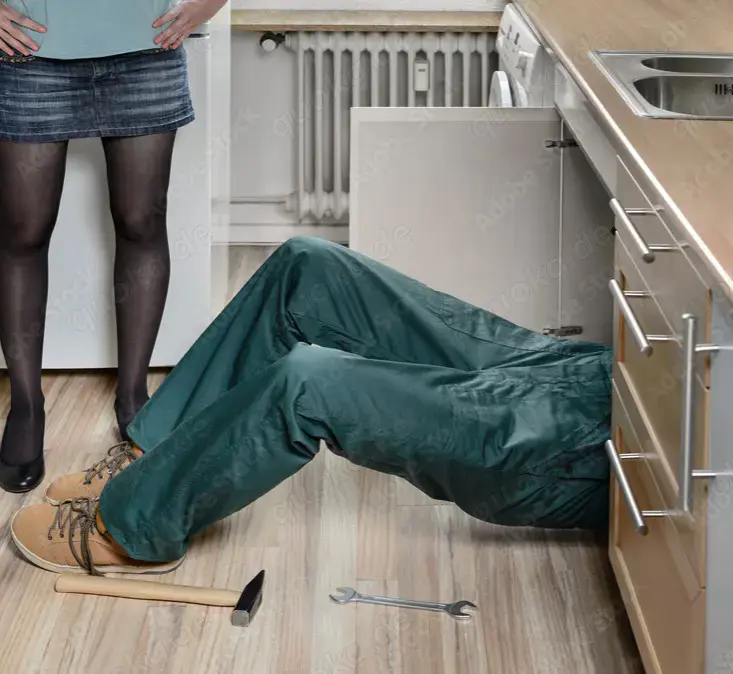 Gelernter Handwerker bietet Frauen handwerkliche Hilfe an Gelernter Handwerker bietet Frauen handwerkliche Hilfe an