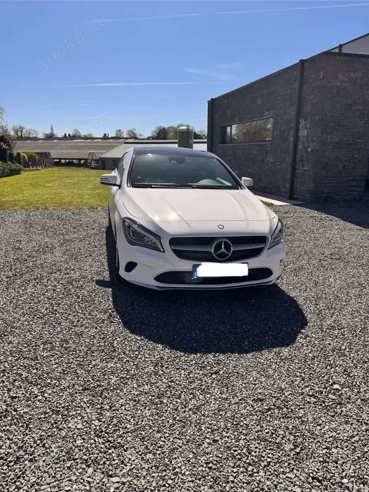 Mercedes-Benz CLA 180 CLA 180 (117.942)