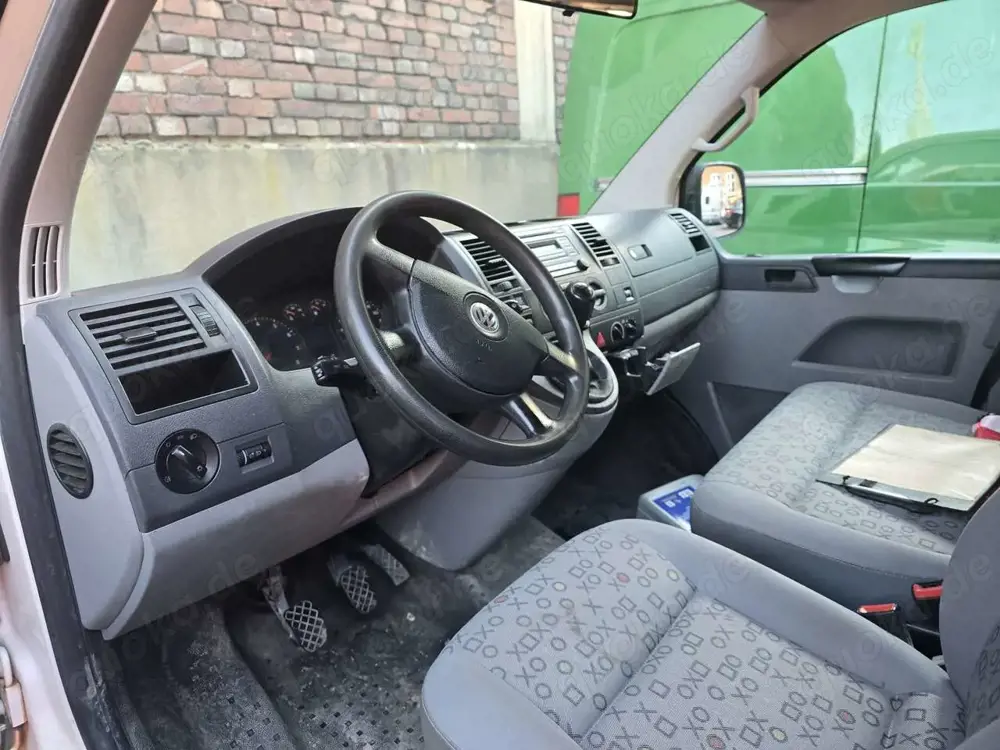 Volkswagen T5 Kombi