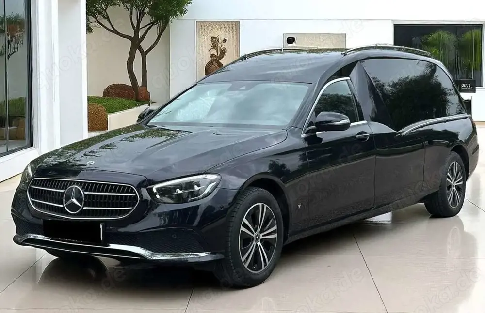 Mercedes-Benz E 220 /BESTATTUNGSWAGEN/LEICHENWAGEN/EURO6/1.HAND