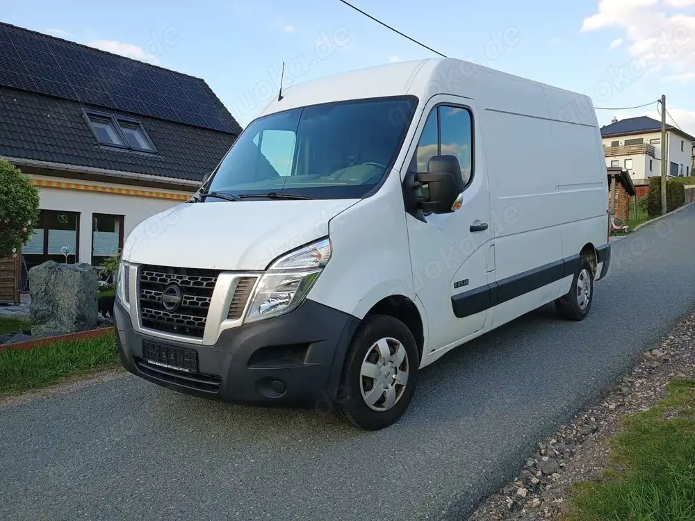 Nissan NV400