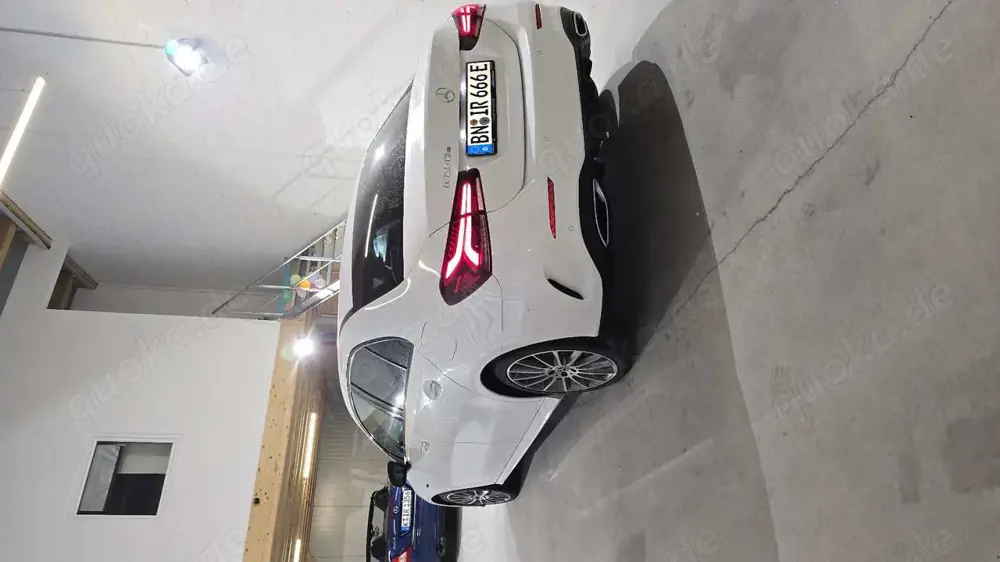 Mercedes-Benz A 250 e 8G-DCT AMG Line