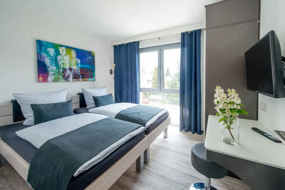 Vollmöblierte 2-Zimmer Premium-Wohnung mit Süd-Balkon - für Beruf oder Ferien ab sofort wieder frei!