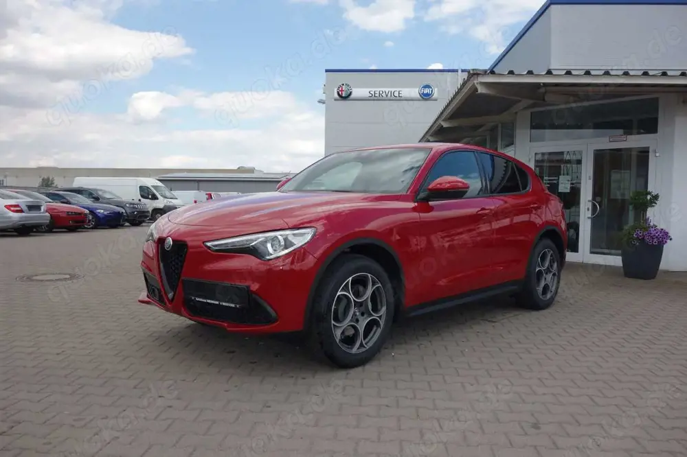 Alfa Romeo Stelvio Sprint Q4 *SHZ/AHK/Leder Veloce/Xenon/RfK/PDC*