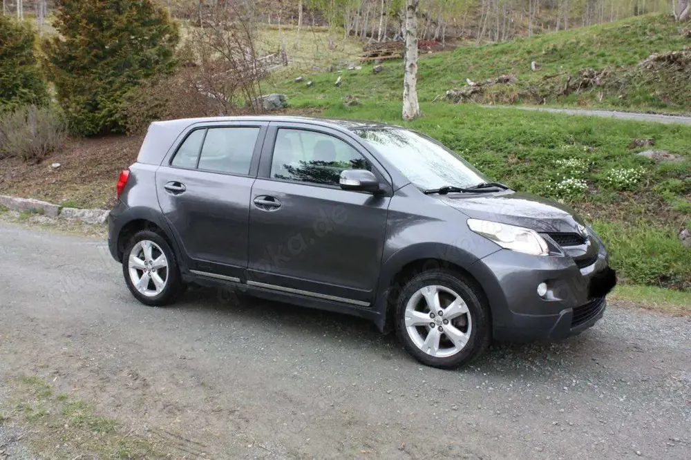 Toyota Urban Cruiser 1.4 D-4D 4x4 Trek