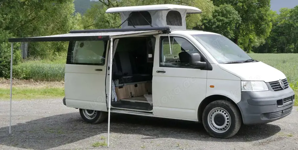 Volkswagen T5 Transporter Camper mit Standheitzung,Hubdach,Bett,Herd