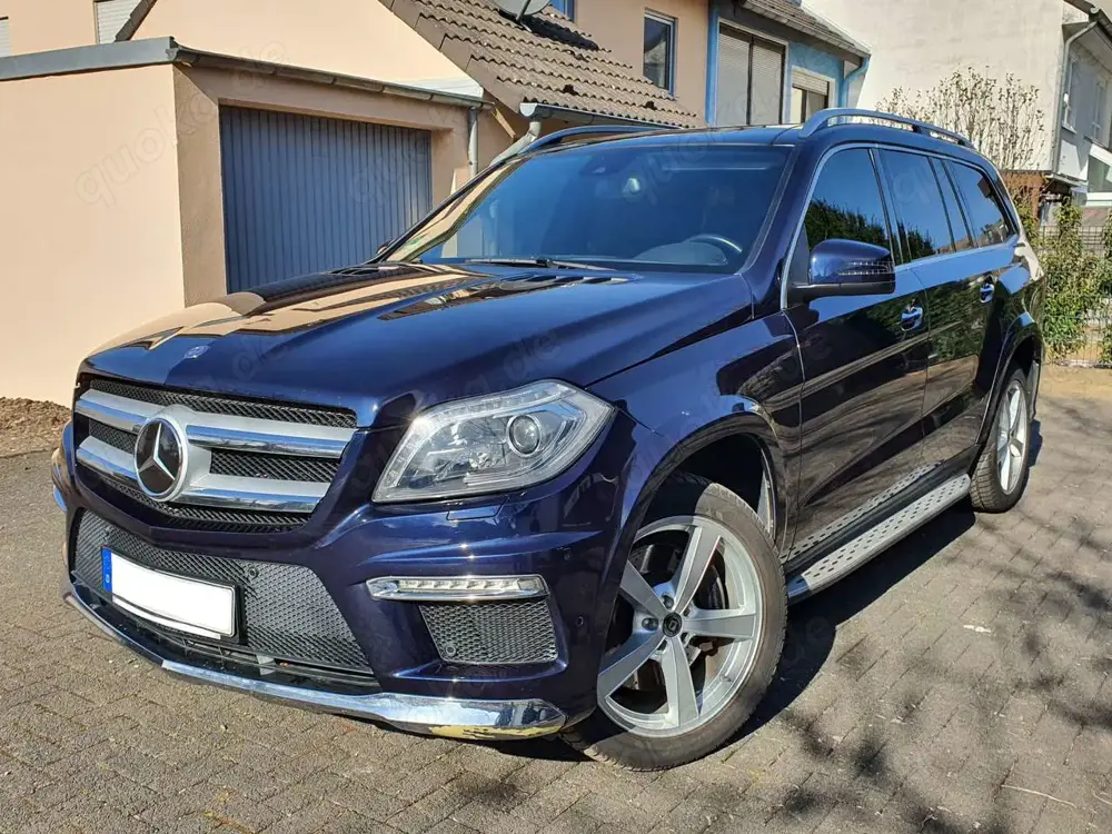 Mercedes-Benz GL 350 BlueTec 4-Matic + AMG-Sportp., Kotflügelverbr.