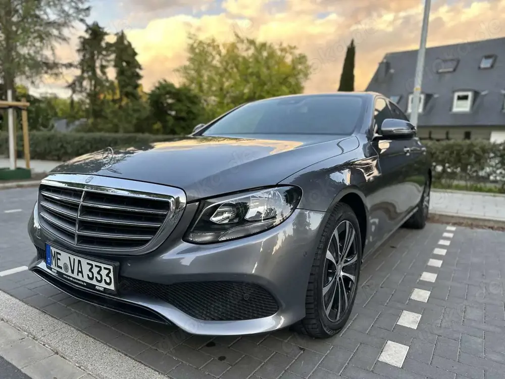 Mercedes-Benz E 220 TÜV NEU * Volleder * TOP ZUSTAND