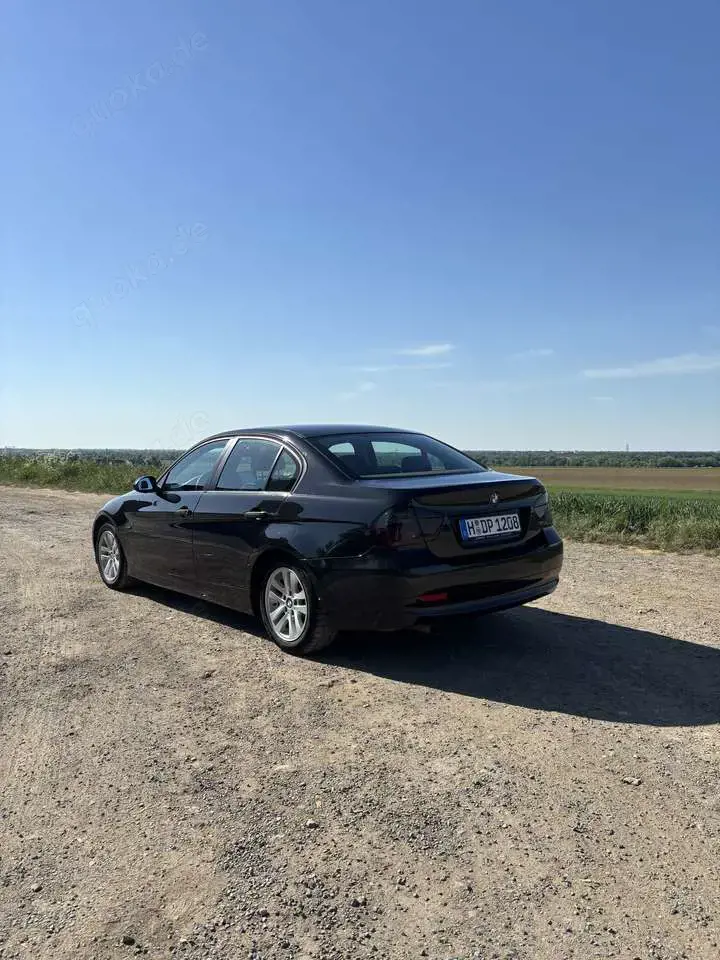 BMW 318 Apple Carplay Anhängerkupplung TÜV Neu Reifen Ne