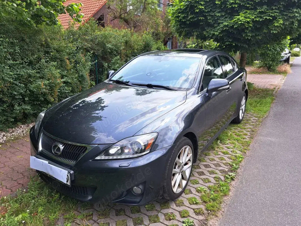 Lexus IS 200