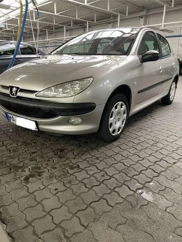 Peugeot 206