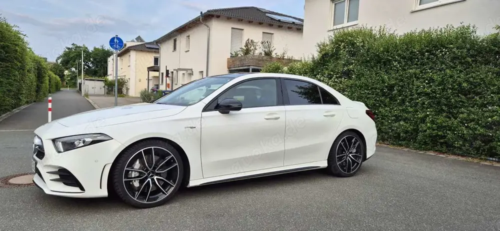 Mercedes-Benz A 35 AMG A-Klasse Limousine 4Matic Speedshift DCT 7G