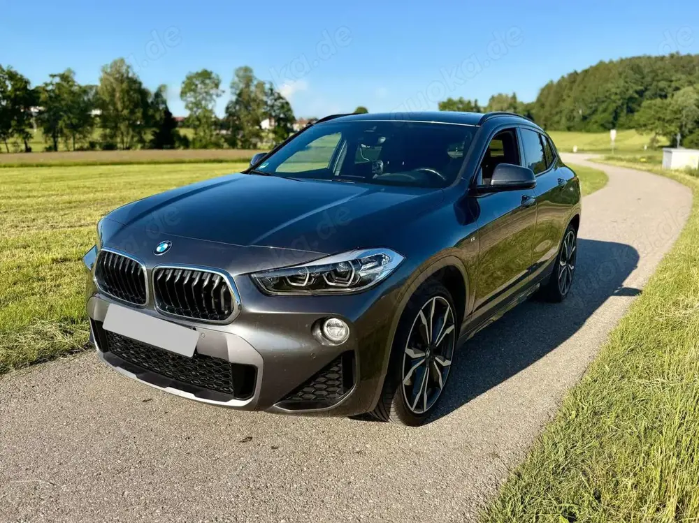 BMW X2 xDrive 20 i M Sport X Panorama AHK Automatik