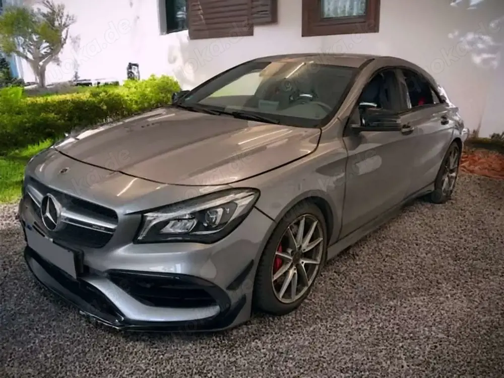 Mercedes-Benz CLA 45 AMG 4Matic 7G-DCT 380PS