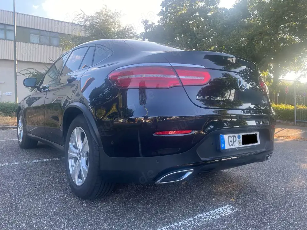 Mercedes-Benz GLC 250 GLC Coupe d 4Matic AMG Line Schiebedach Burmester