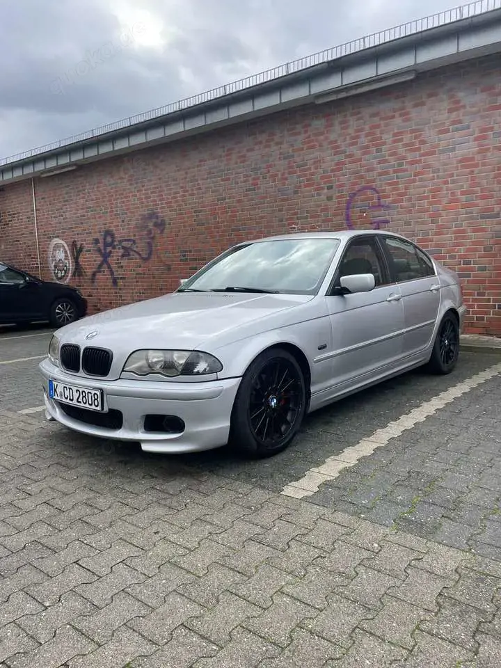 BMW 325 325i