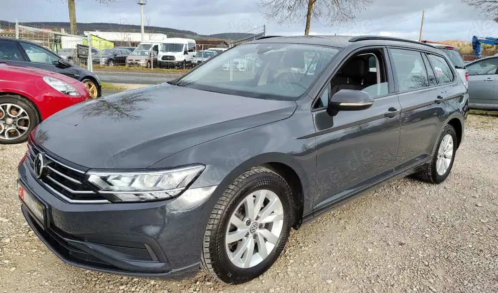 Volkswagen Passat Variant 1.6 TDI DSG* ACC*LAN*Navi*Kamera*