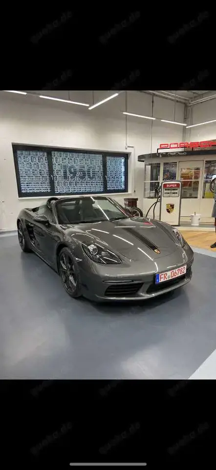 Porsche 718 style Edition limitiert 1. Hand. top Zustand.