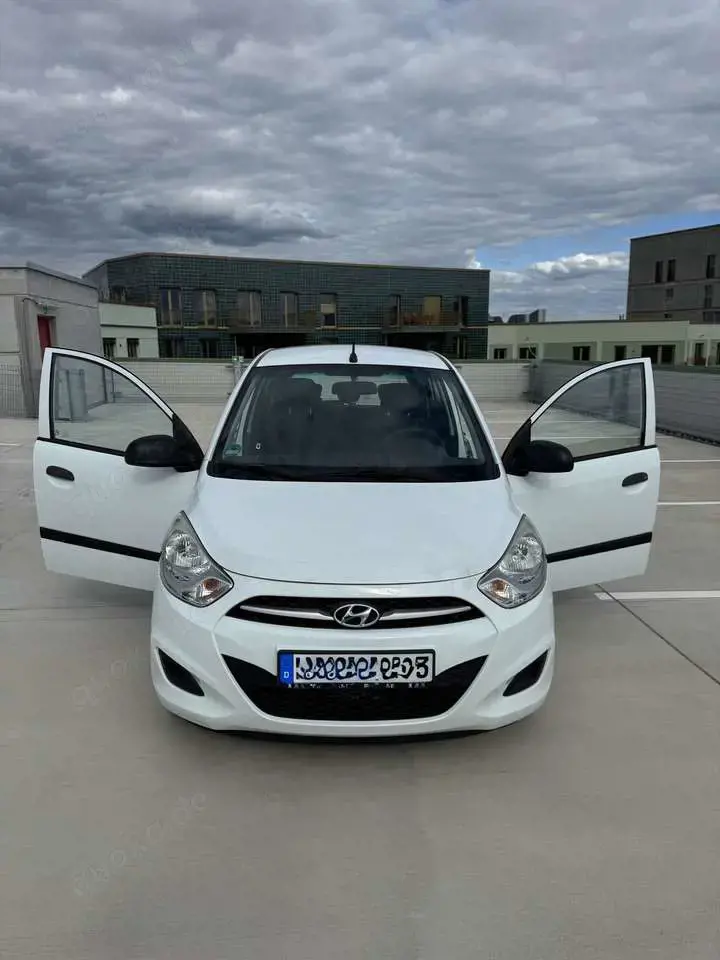 Hyundai i10