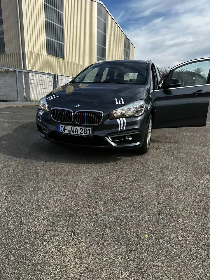 BMW 216