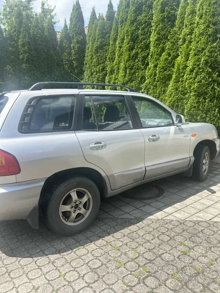 Hyundai SANTA FE