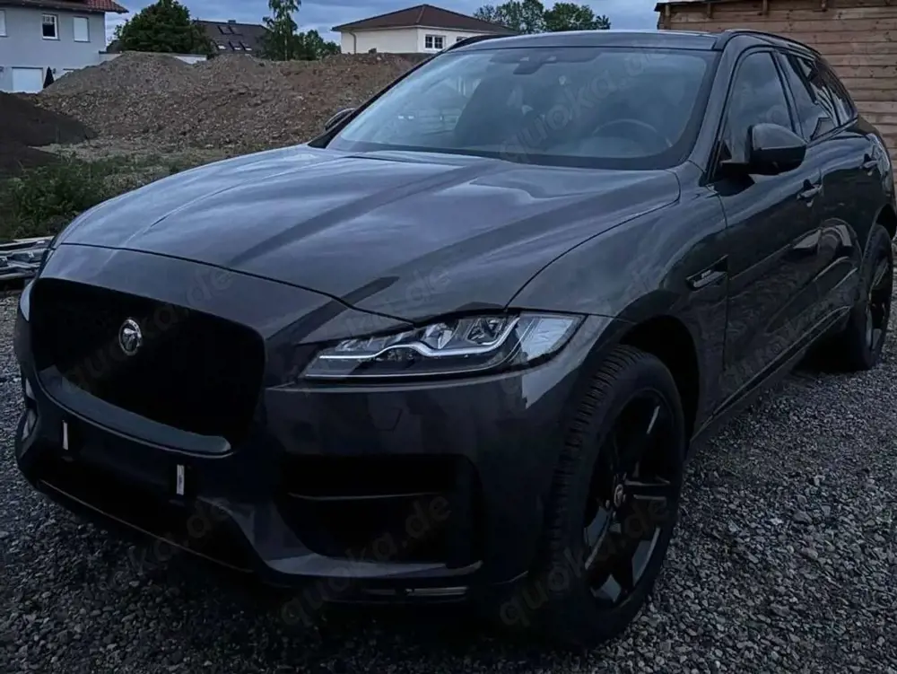 Jaguar F-Pace
