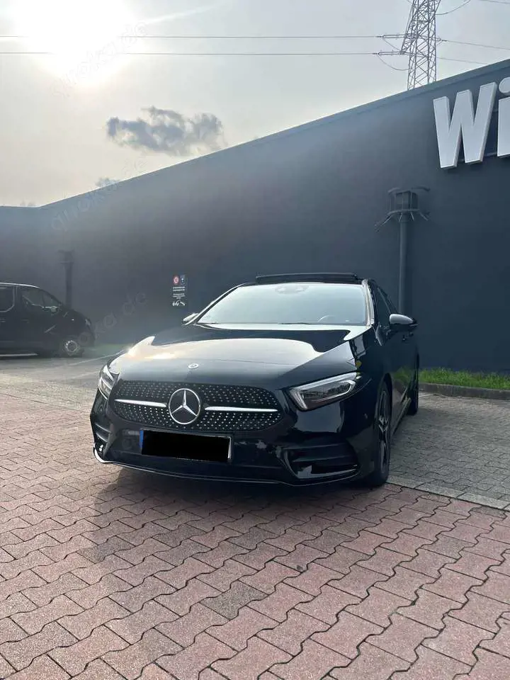 Mercedes-Benz A 220 4Matic 7G-DCT AMG Line