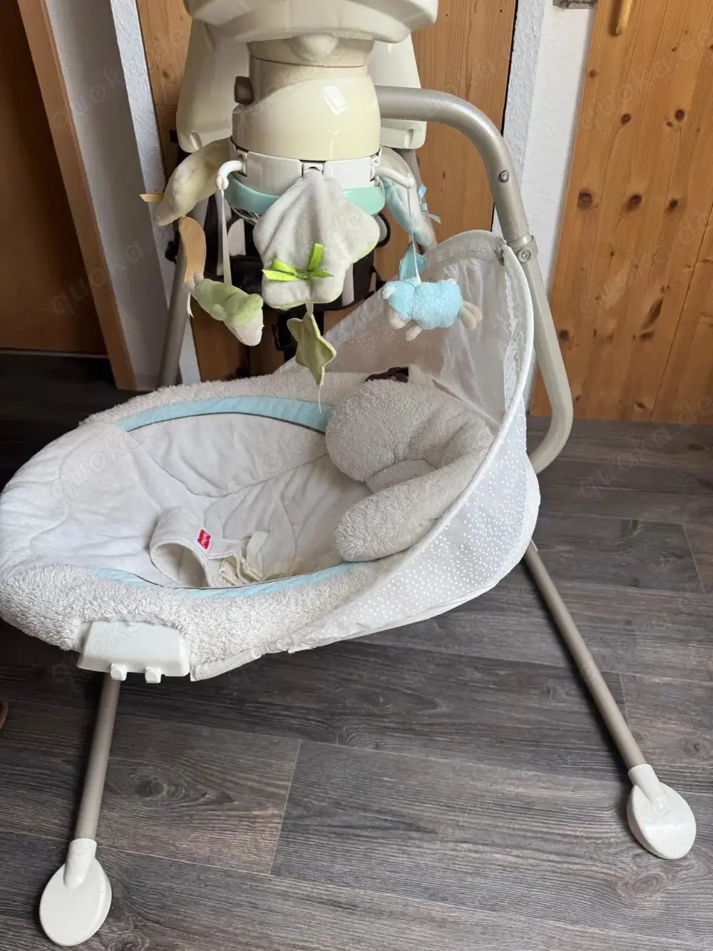 Drei Elektrische Babyschaukeln