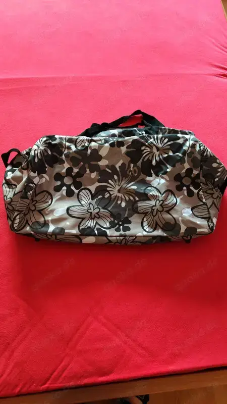 Schwarz, weiße braune Tasche