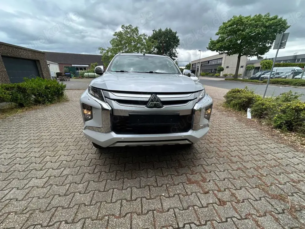 Mitsubishi L200 Basis Doppelkabine 4WD