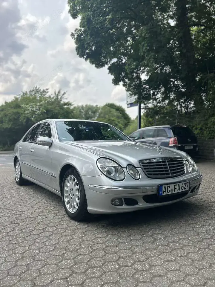 Mercedes-Benz E 220 E 220 CDI (211.006)