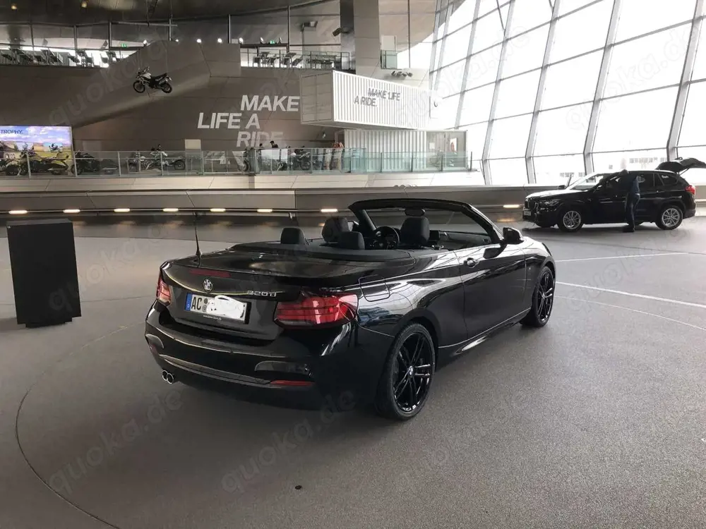 BMW 220