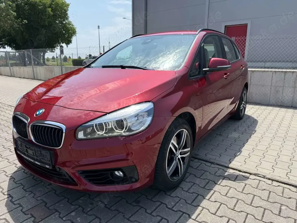 BMW 220 Active Tourer Sport Line LEDER*AUTOM*LED*RFK