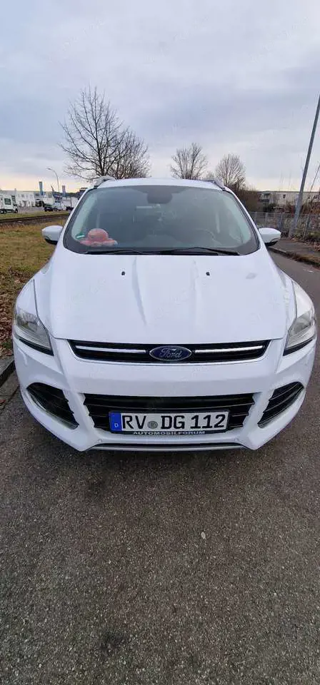 Ford Kuga 1.5 EcoBoost 2x4 Titanium
