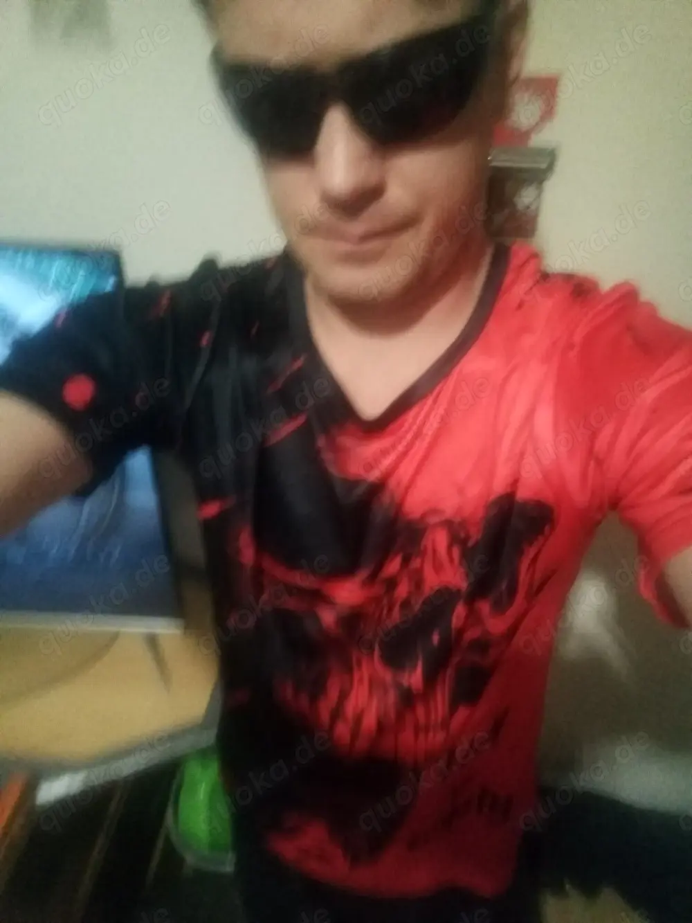 Sklave ich möchte mich gerne für dich ...ich tue was du willst Sklave ich möchte mich gerne für dich ...ich tue was du willst