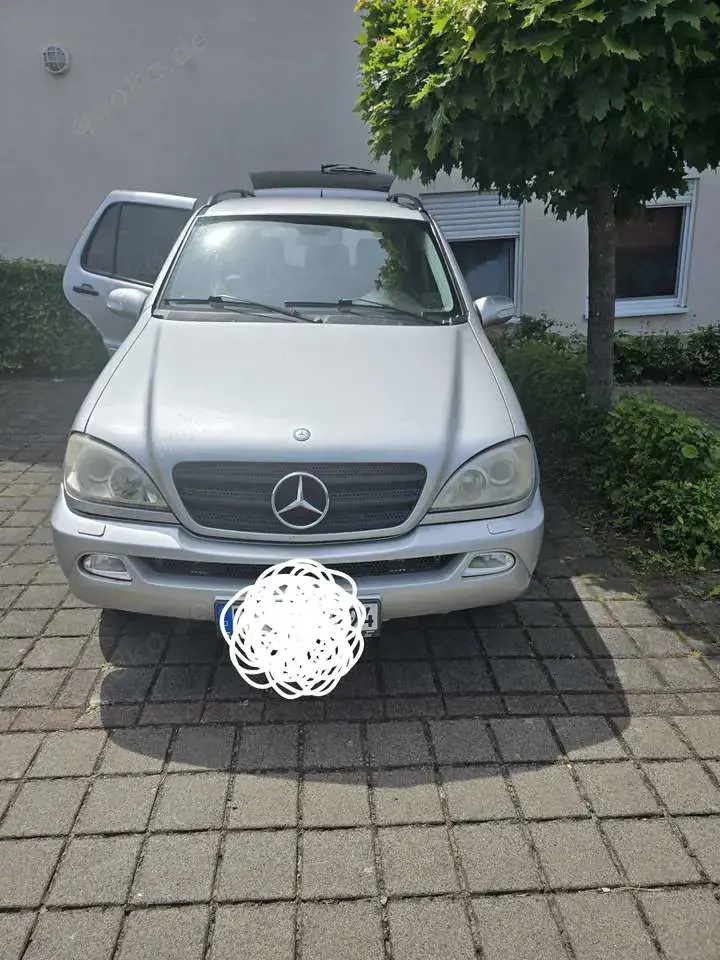 Mercedes-Benz 270