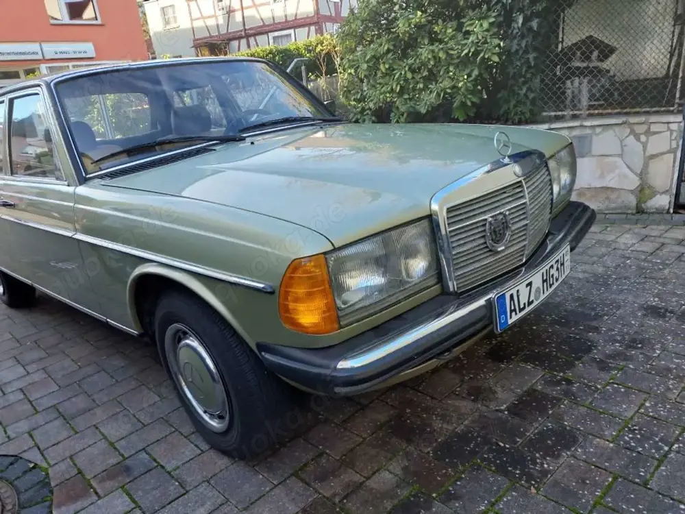 Mercedes-Benz E 230 230 E