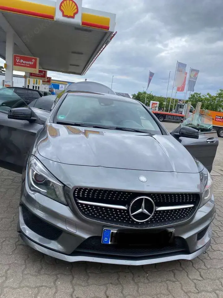 Mercedes-Benz CLA 220 CDI 7G-DCT