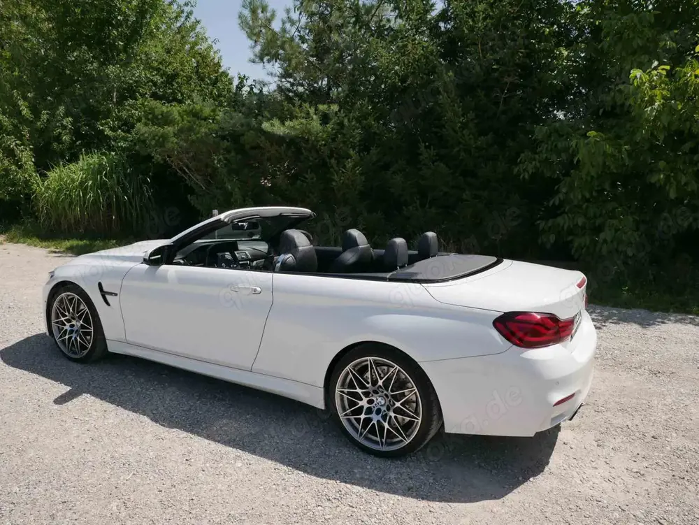 BMW M4 M4 Cabrio Competition BMW-Garantie bis 08/2026